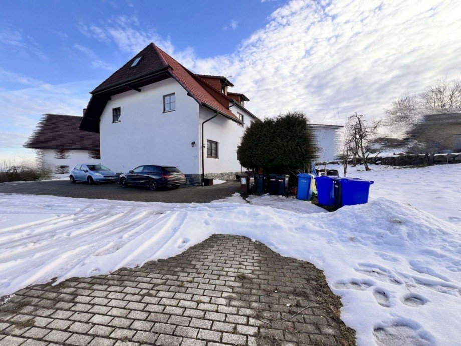 Sonnige Halbh�henlage Erdgeschosswohnung G�rwihl