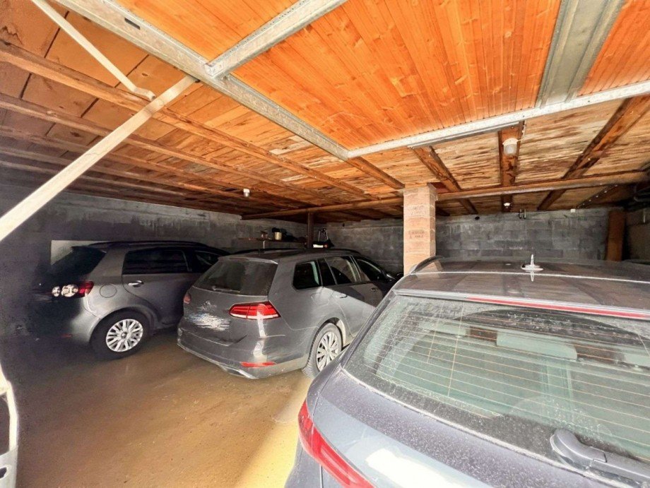 3 Garagen innen offen Zweifamilienhaus St�hlingen