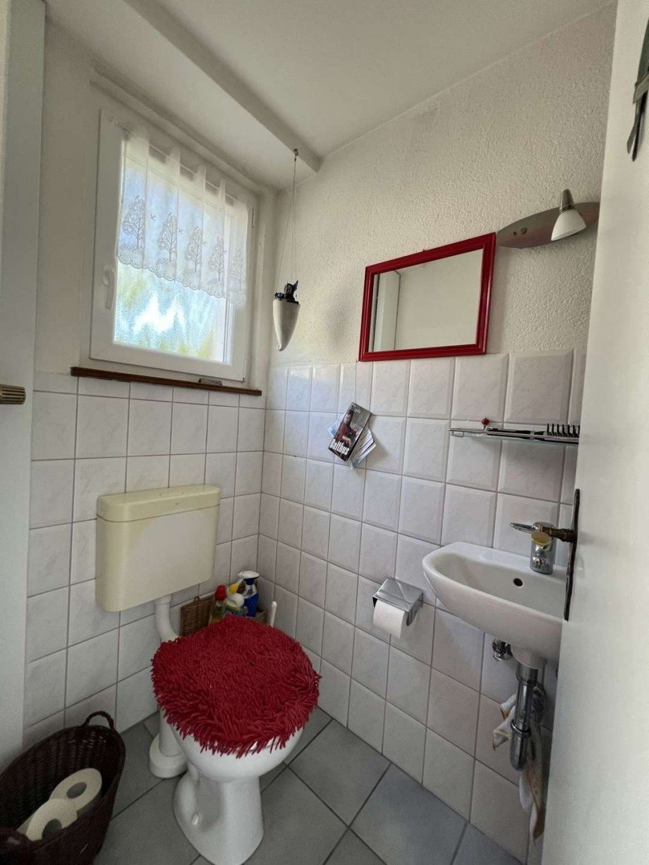 G�ste-WC beim Hauseingang Reihenendhaus Waldshut-Tiengen