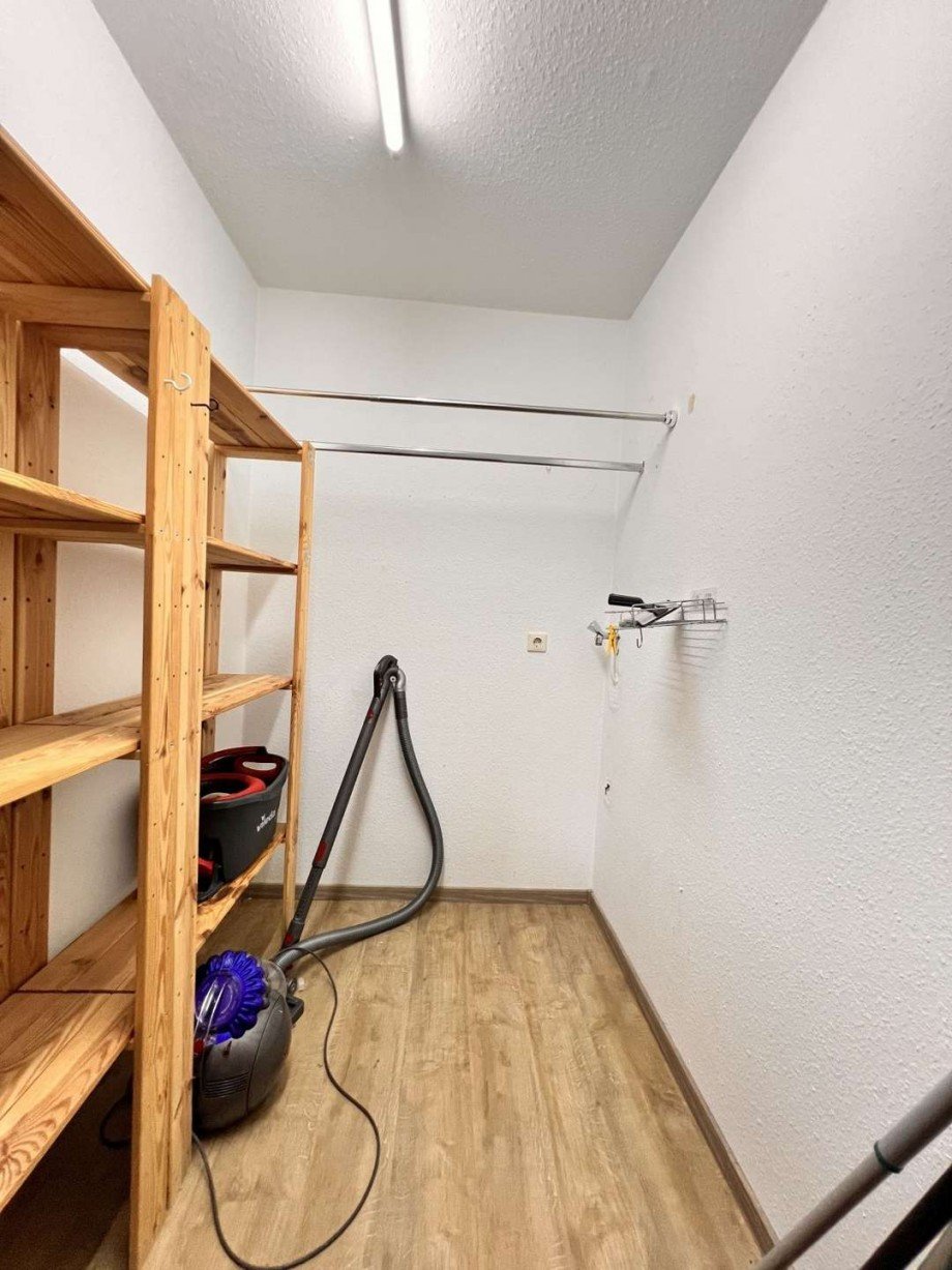 Abstellraum mit Waschmaschinenanschluss Etagenwohnung Bad S�ckingen