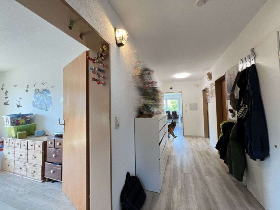 Flur Wohnung Mittelgeschoss Einfamilienhaus St�hlingen