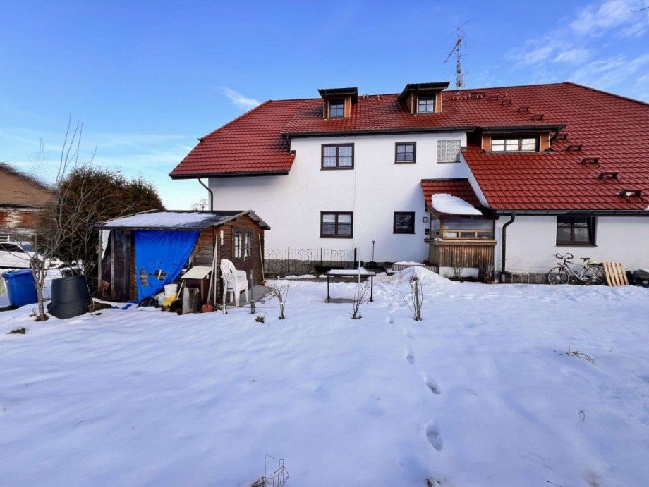 Weitl�ufige Bebauung Erdgeschosswohnung G�rwihl