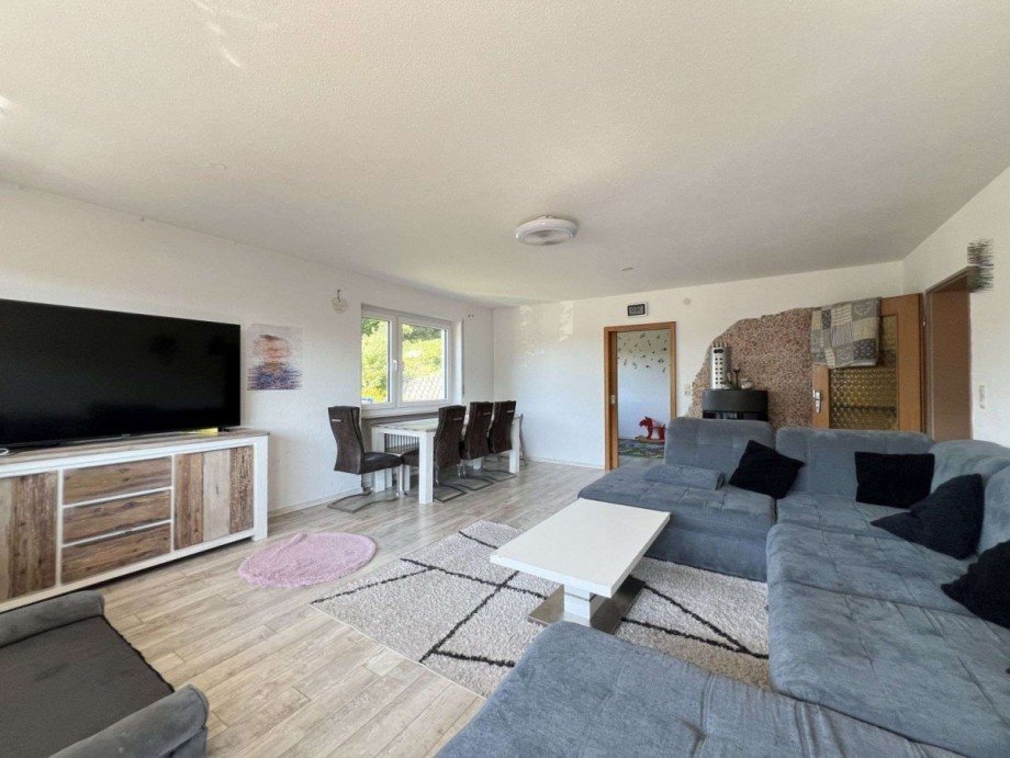 Wohn-/Esszimmer Mittelgeschoss Einfamilienhaus St�hlingen