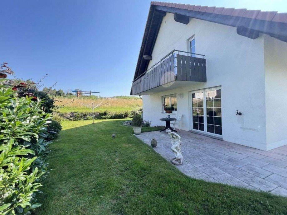 Zwei Terrassen - Sonne und Schatten Einfamilienhaus H�chenschwand