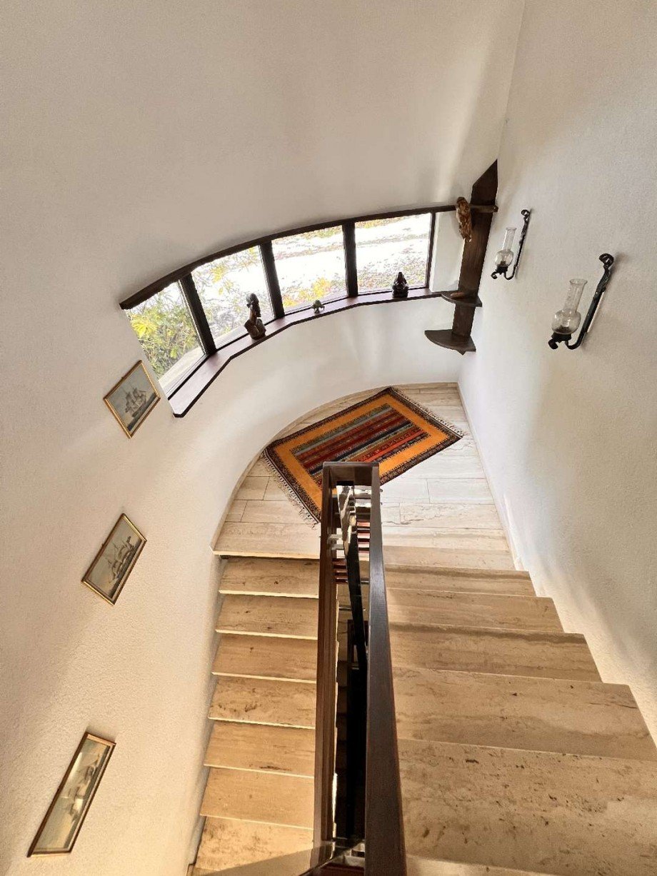 Hauptaufgang zum Wohnbereich - Marmortreppe Einfamilienhaus Wehr