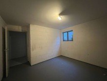 Sehr gro�er Keller 11,5 m� mit Stromanschluss und L�ftungsfenster Klasse Galeriewohnung mit sch�nem Balkon in kleiner Wohneinheit