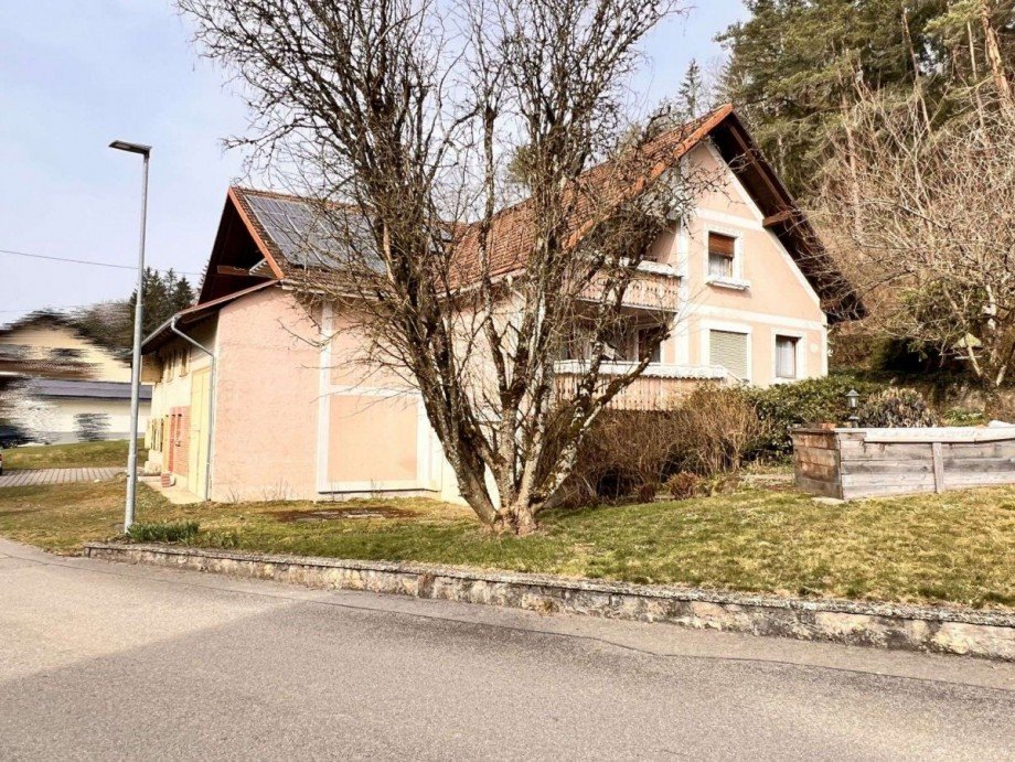 Weiteres Ausbaupotenzial Zweifamilienhaus St�hlingen