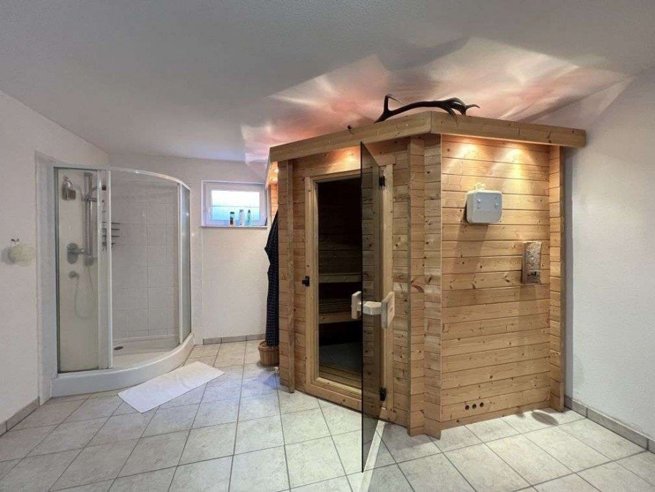 Sauna mit Brause dabei im UG Einfamilienhaus H�chenschwand
