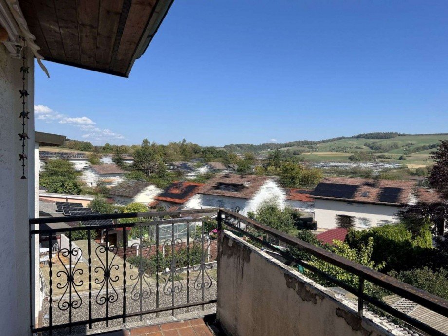 Klasse Aussicht Doppelhaush�lfte Wut�schingen