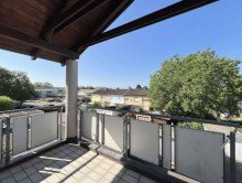 Viel Privatsph�re - kein st�rendes vis-a-vis Klasse Galeriewohnung mit sch�nem Balkon in kleiner Wohneinheit