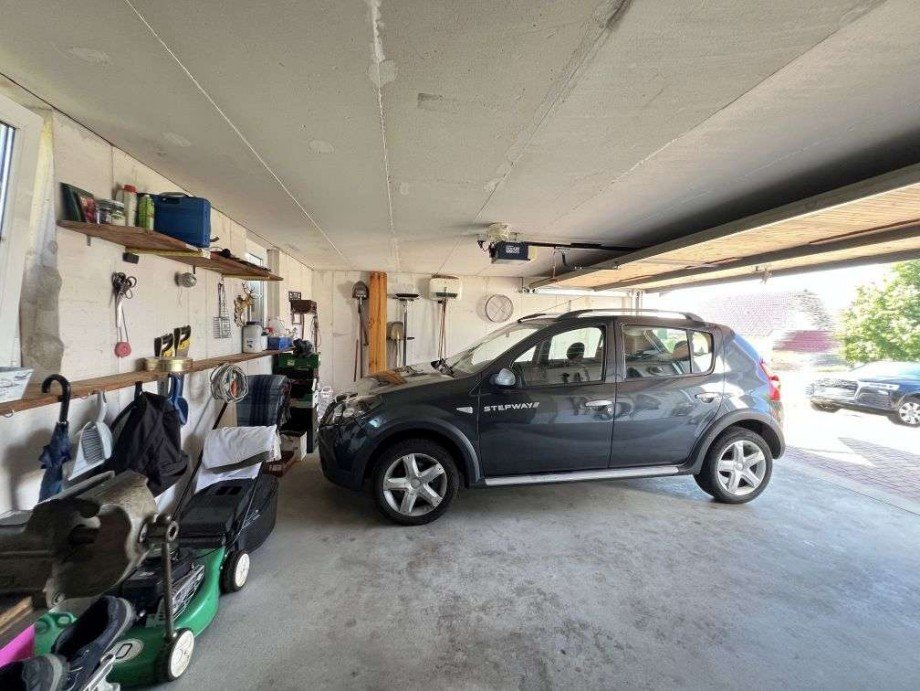 Platz f�r 2 Autos und mehr Einfamilienhaus H�chenschwand