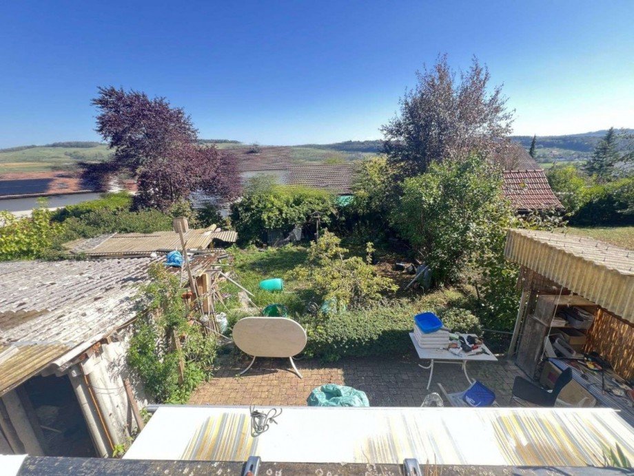 Gro�er Garten Doppelhaush�lfte Wut�schingen