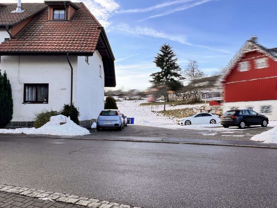 KFZ-Stellpl�tze Erdgeschosswohnung G�rwihl