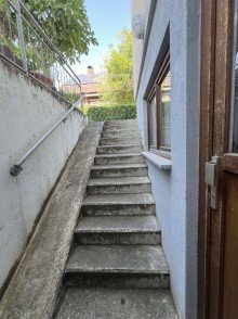 Fahrradkeller mit direktem Au�enzugang Klasse Galeriewohnung mit sch�nem Balkon in kleiner Wohneinheit