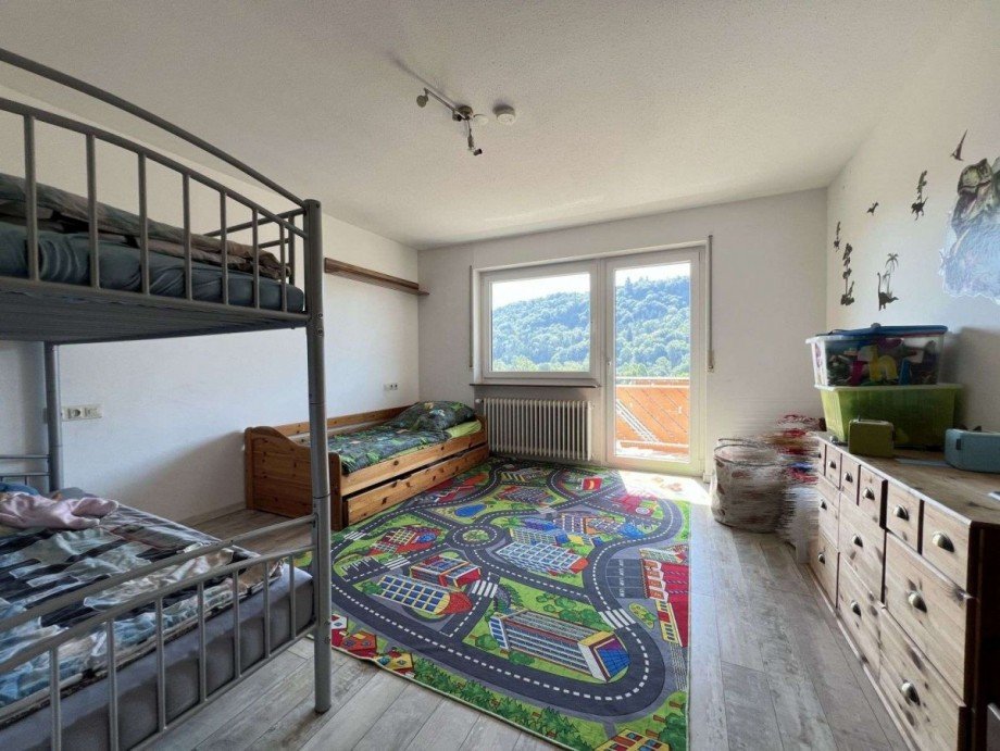 Kinderzimmer Wohnung Mittelgeschoss Mehrfamilienhaus St�hlingen