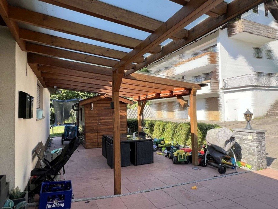 Freisitz Wohnung Mittelgeschoss Einfamilienhaus St�hlingen